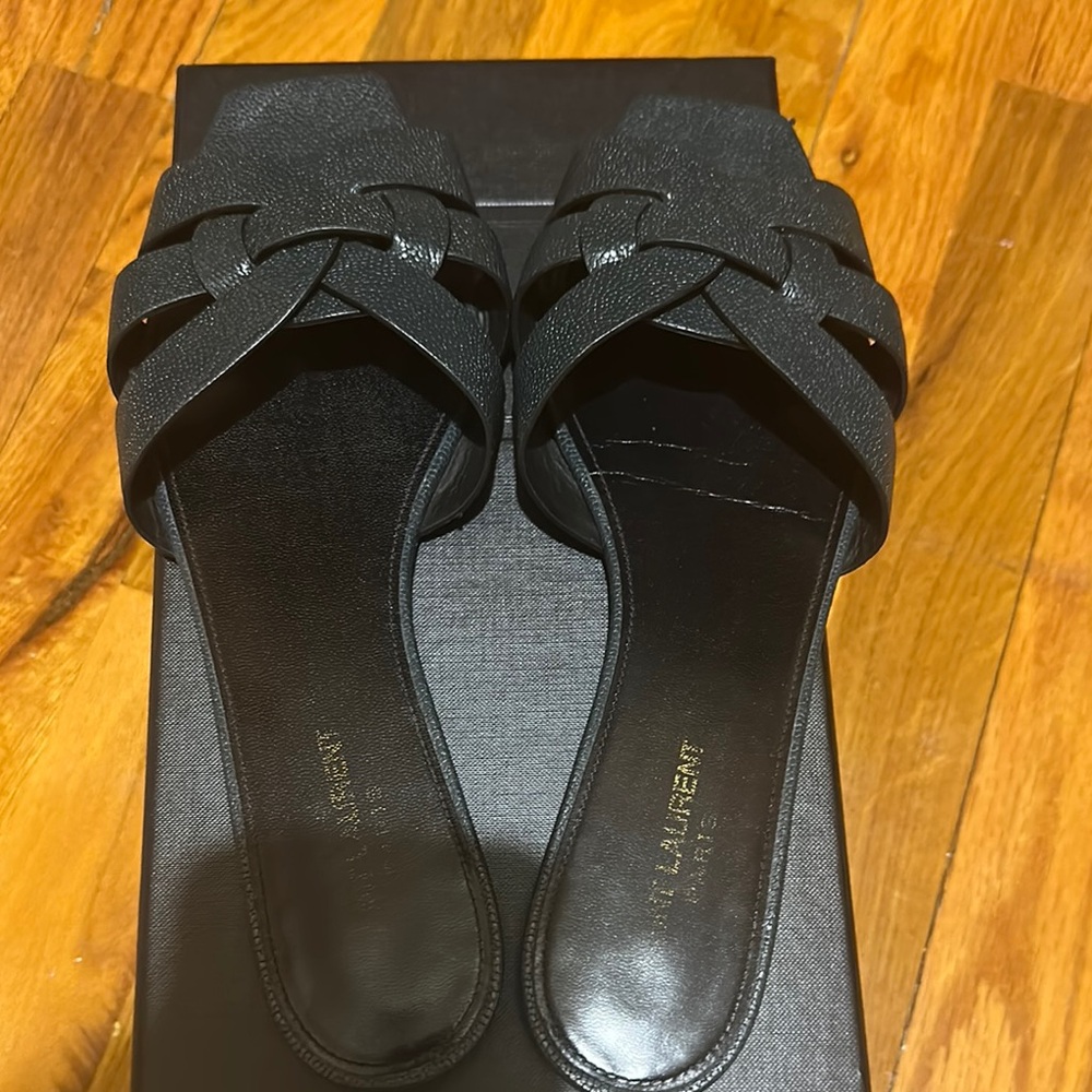 Saint Laurent dark green Sandals with Crisscross Straps - Picture 2 of 5